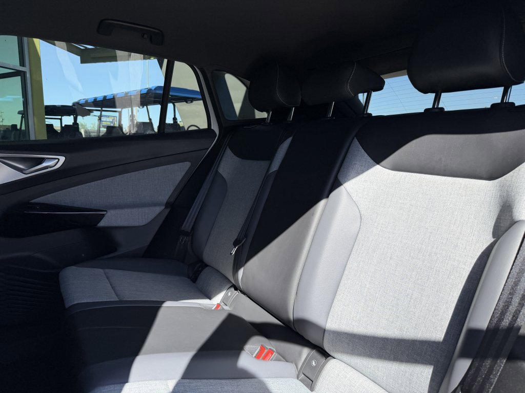 Used 2023 Volkswagen ID.4 Pro image 35