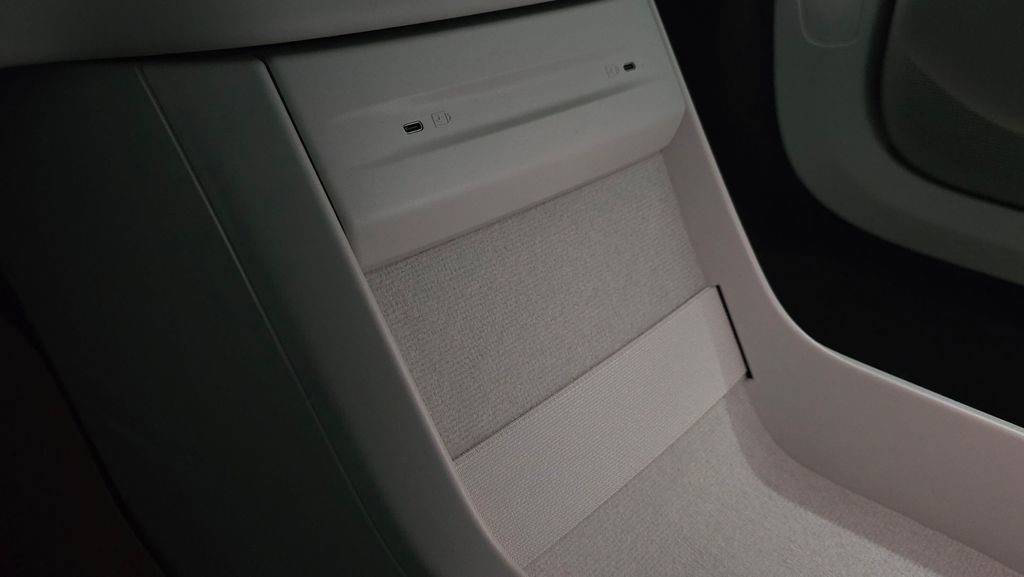 New 2025 Volvo EX90 Ultra AWD/4WD image 30