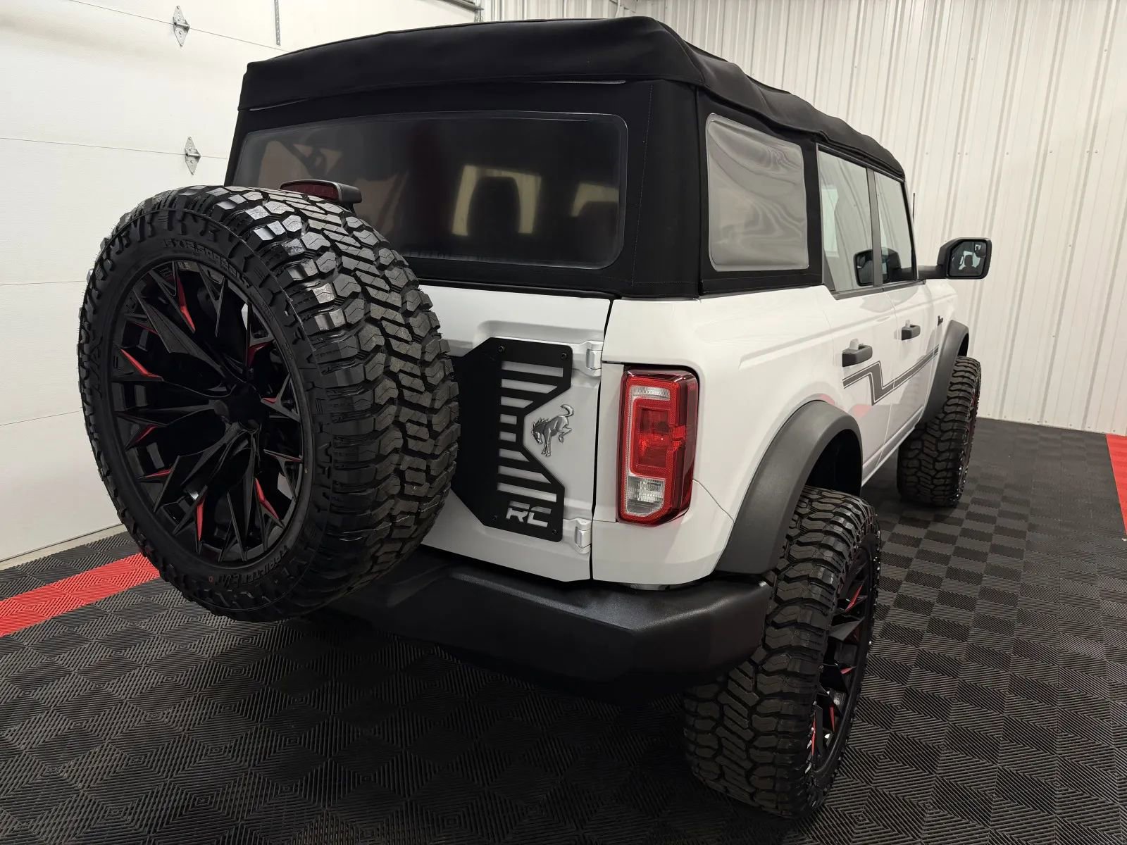 Used 2023 Ford Bronco 4-Door AWD/4WD image 22