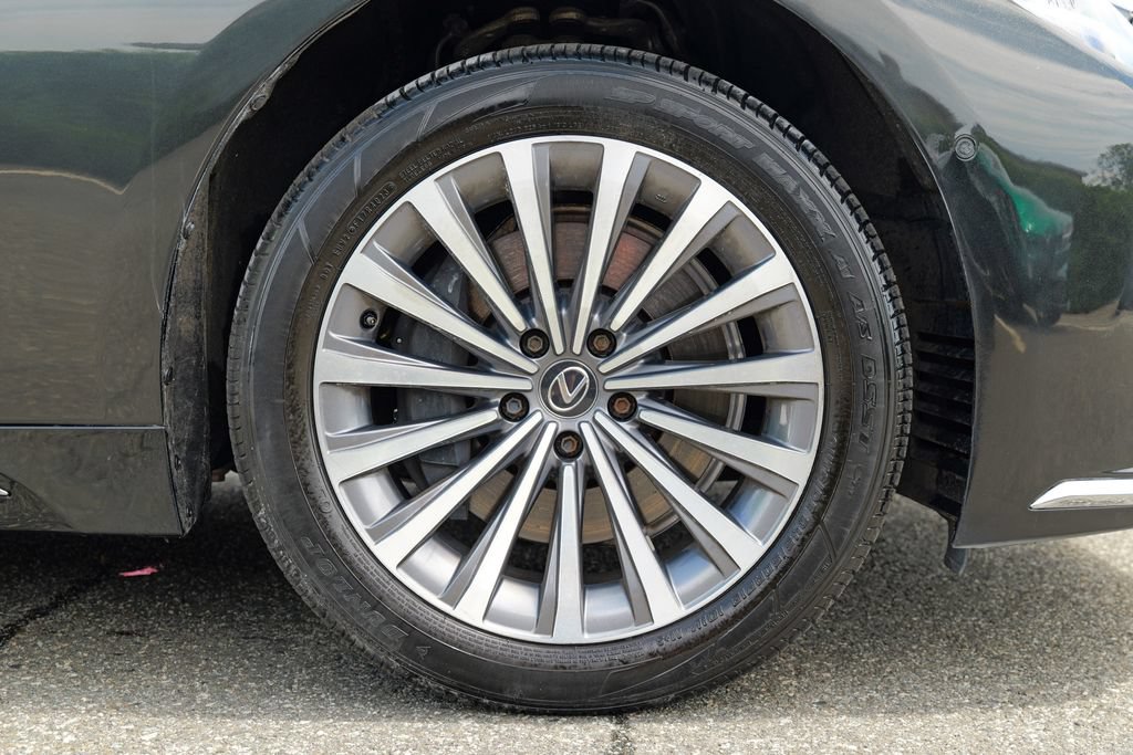 Used 2024 Lexus LS 500 AWD w/ Interior Upgrade Package image 12
