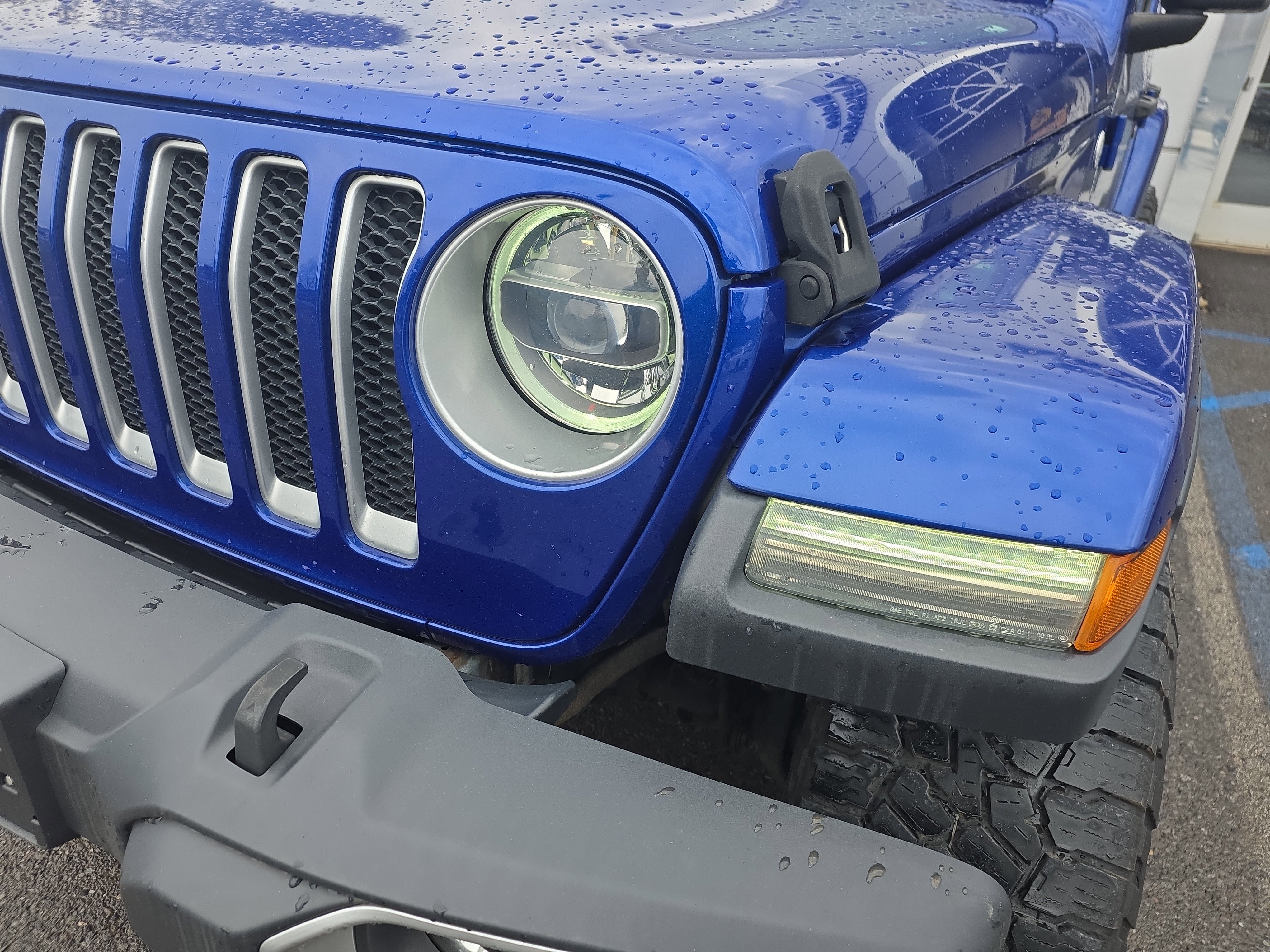 Used 2018 Jeep Wrangler Unlimited Sahara image 10