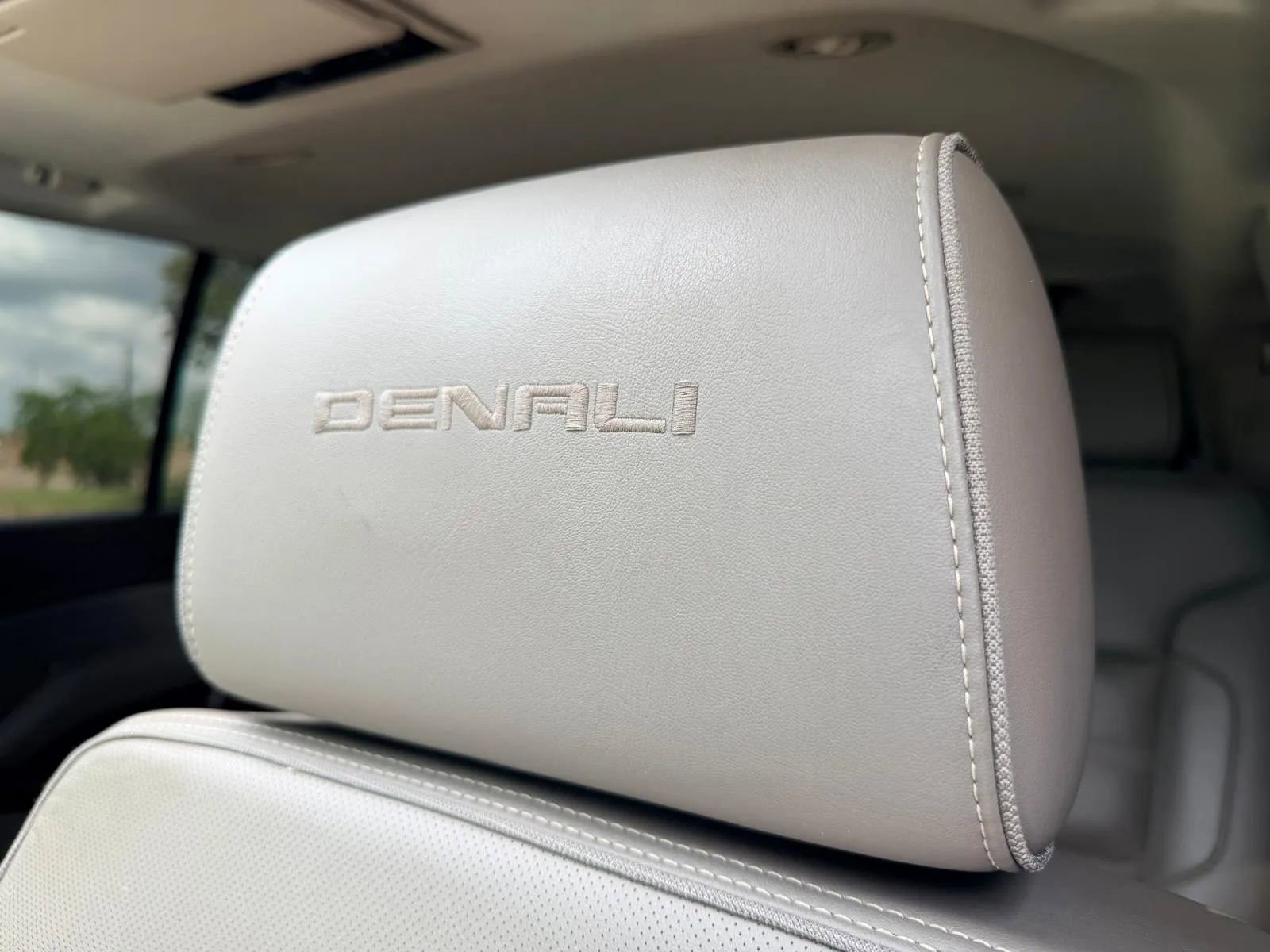 Used 2019 GMC Yukon XL Denali w/ Denali Ultimate Package RWD image 40