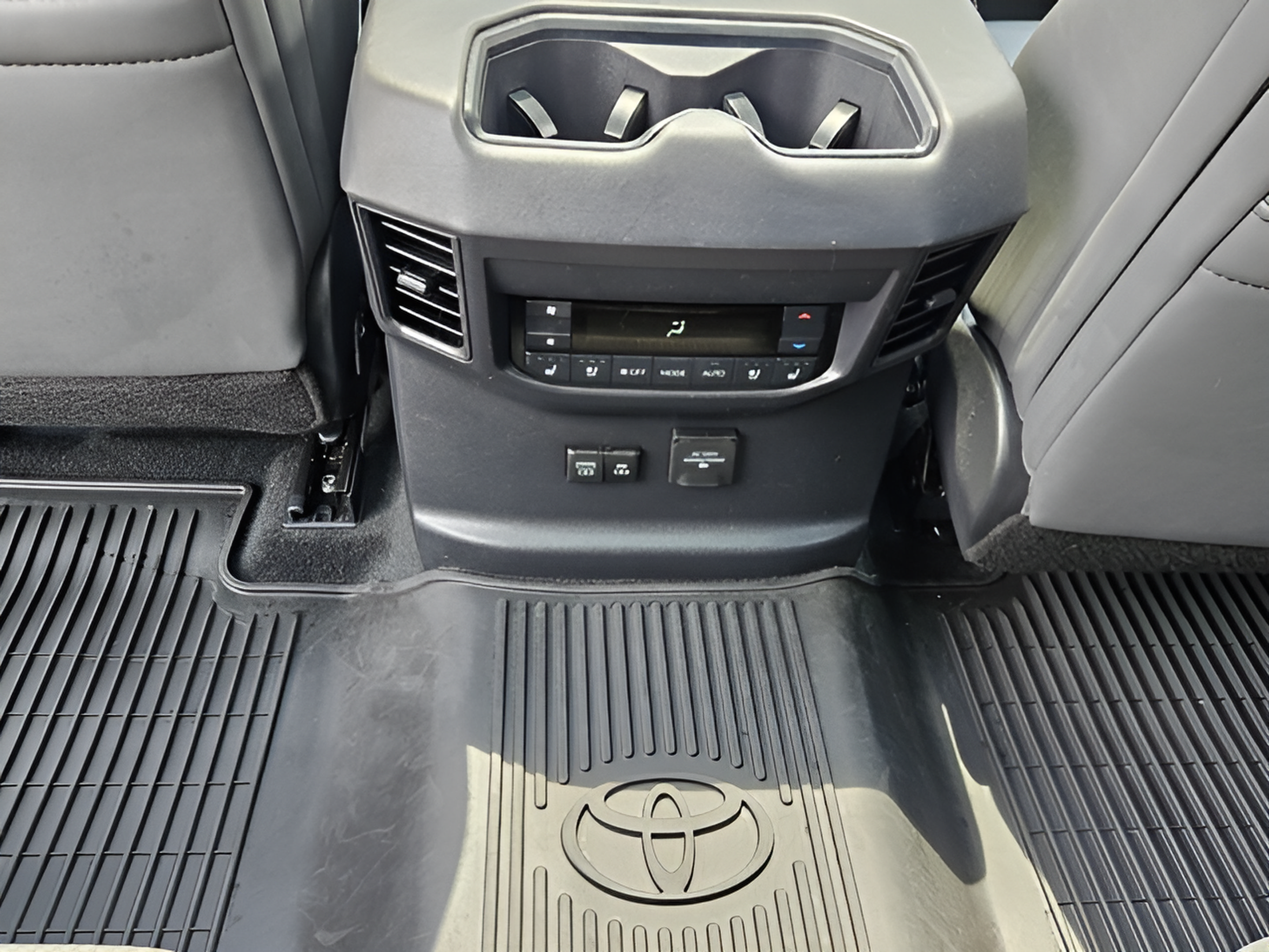 Certified 2026 Toyota Sequoia Capstone AWD/4WD image 12