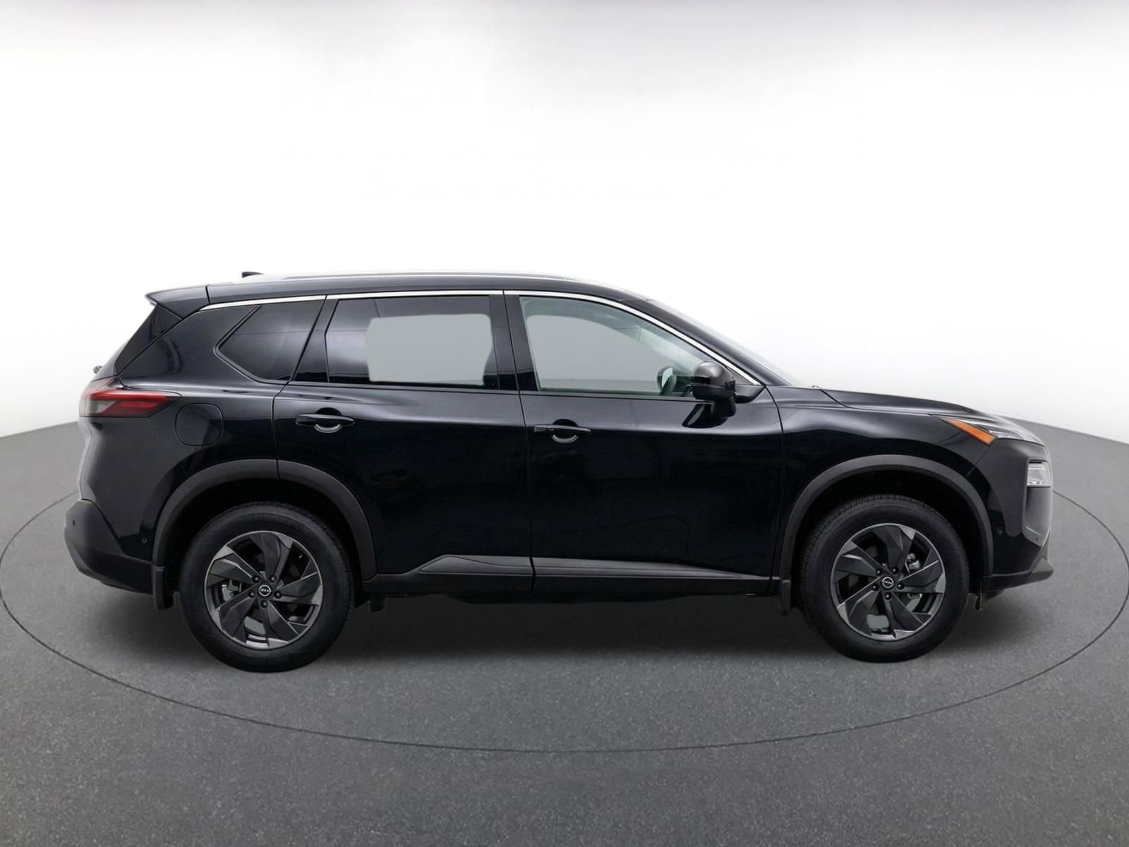 Used 2025 Nissan Rogue SV AWD/4WD image 8
