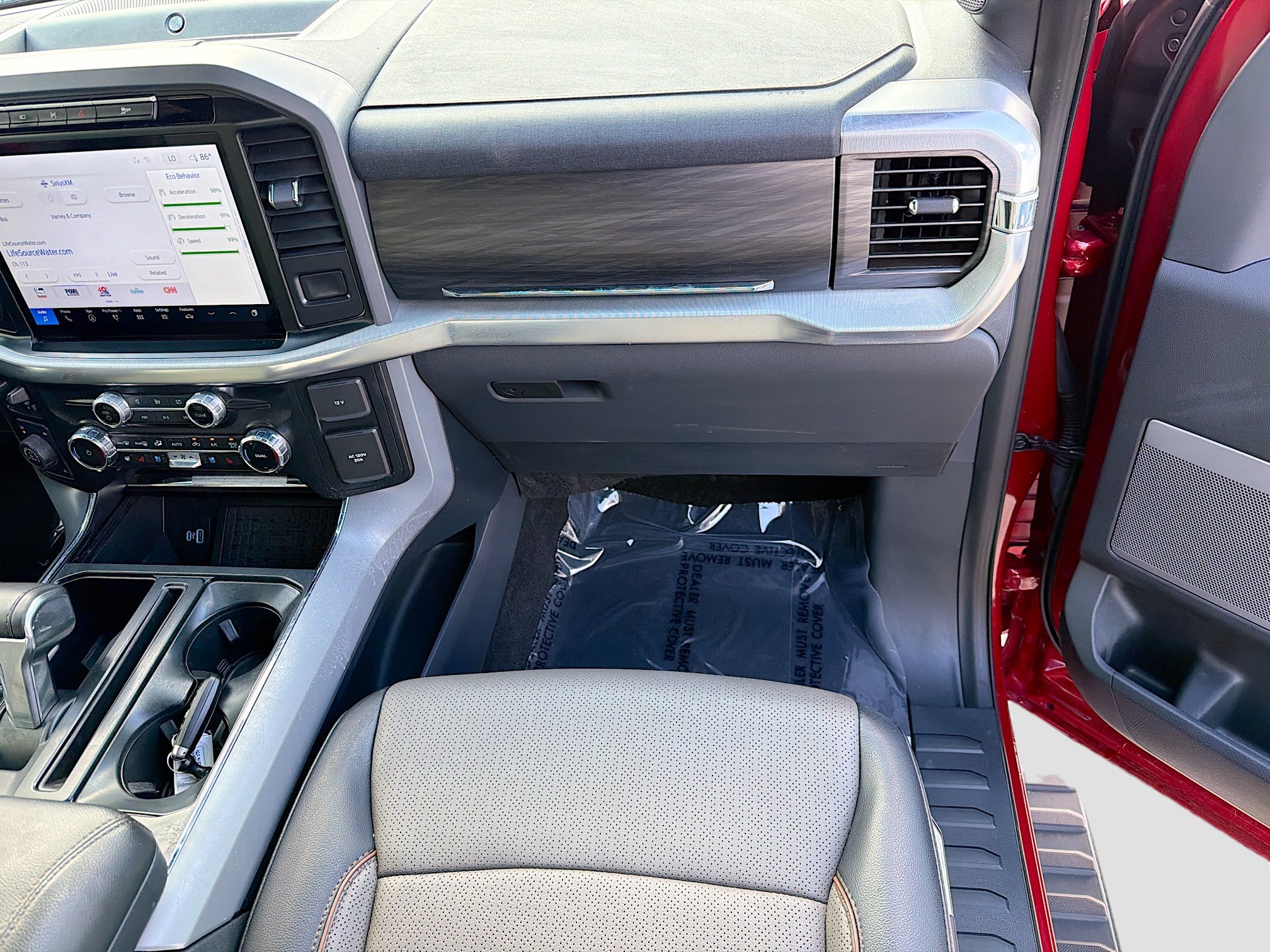 Used 2024 Ford F150 Lariat w/ Tow/Haul Package AWD/4WD image 13