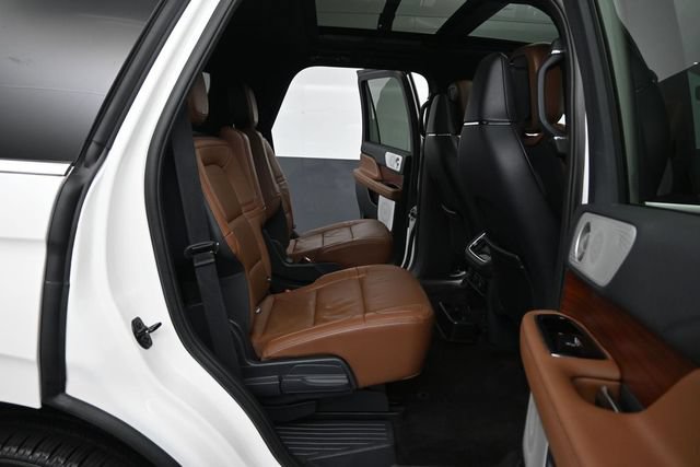 Certified 2023 Lincoln Navigator Reserve AWD/4WD image 26