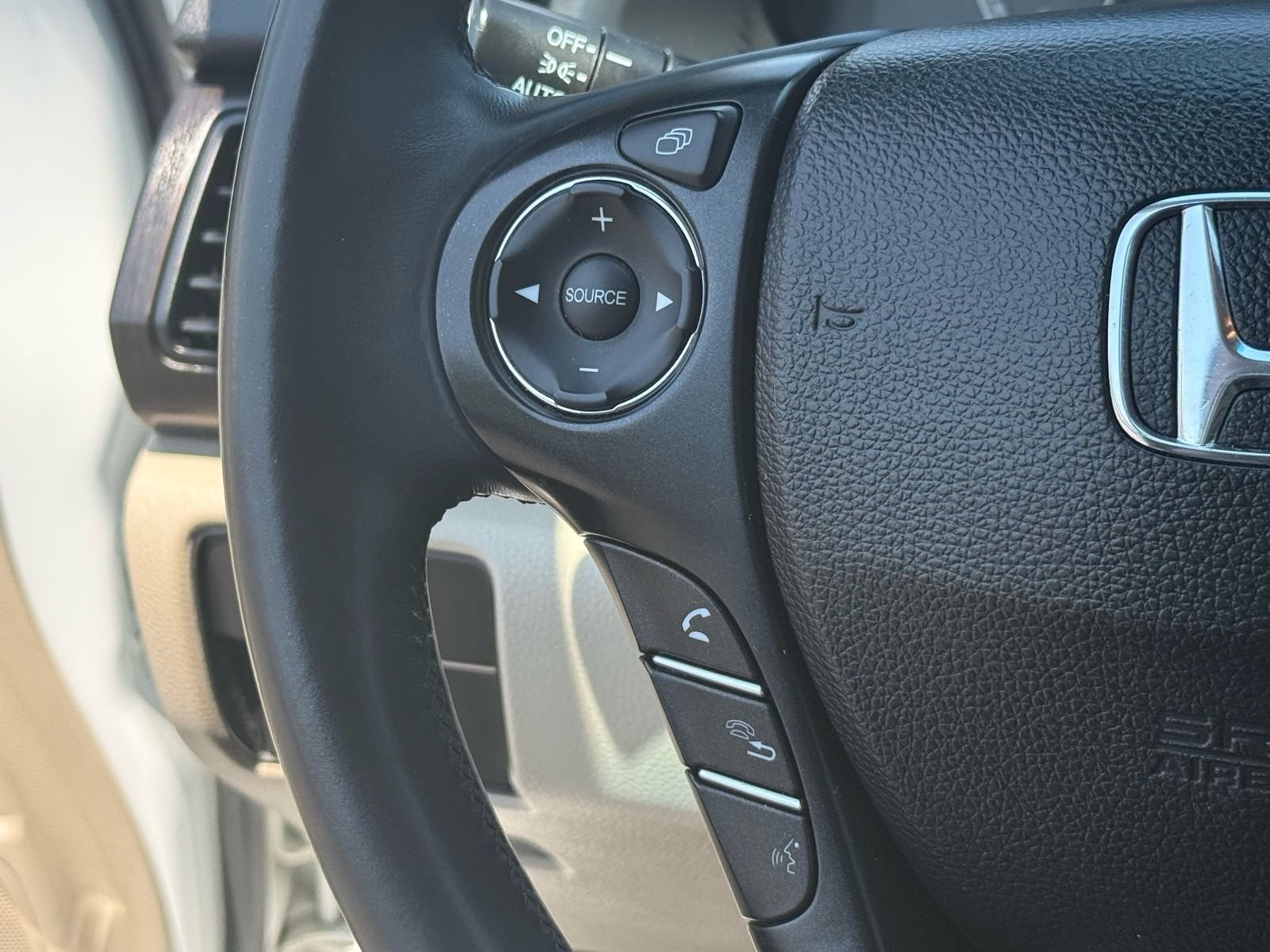 Used 2015 Honda Accord EX-L image 15