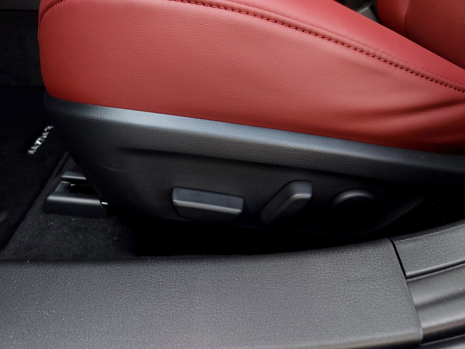 Used 2025 MAZDA MAZDA3 Carbon image 11