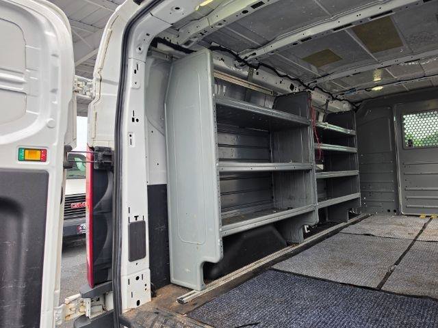 Used 2015 Ford Transit 250 148 Low Roof RWD image 33