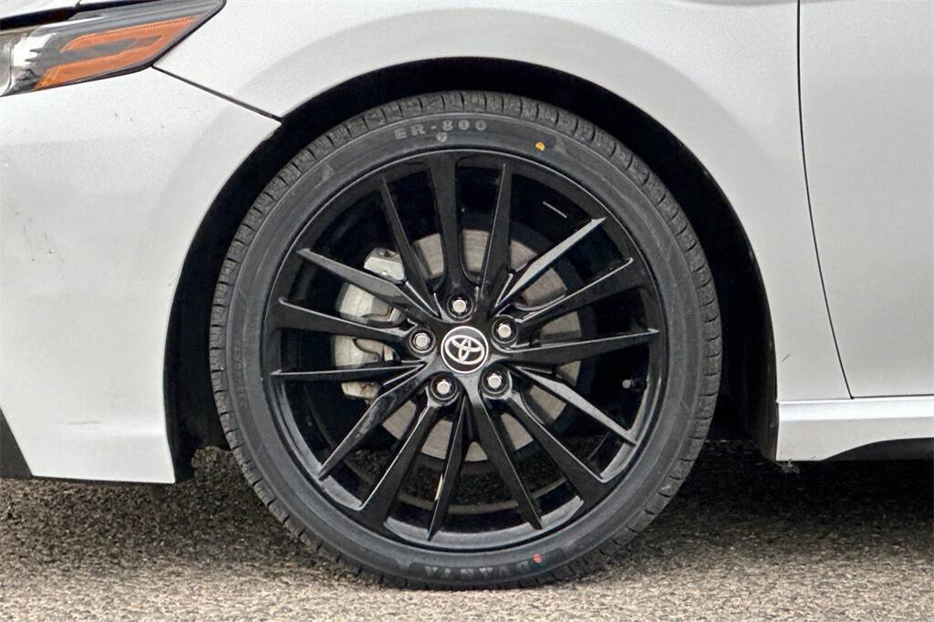 Used 2023 Toyota Camry XSE w/ Navigation Package image 25