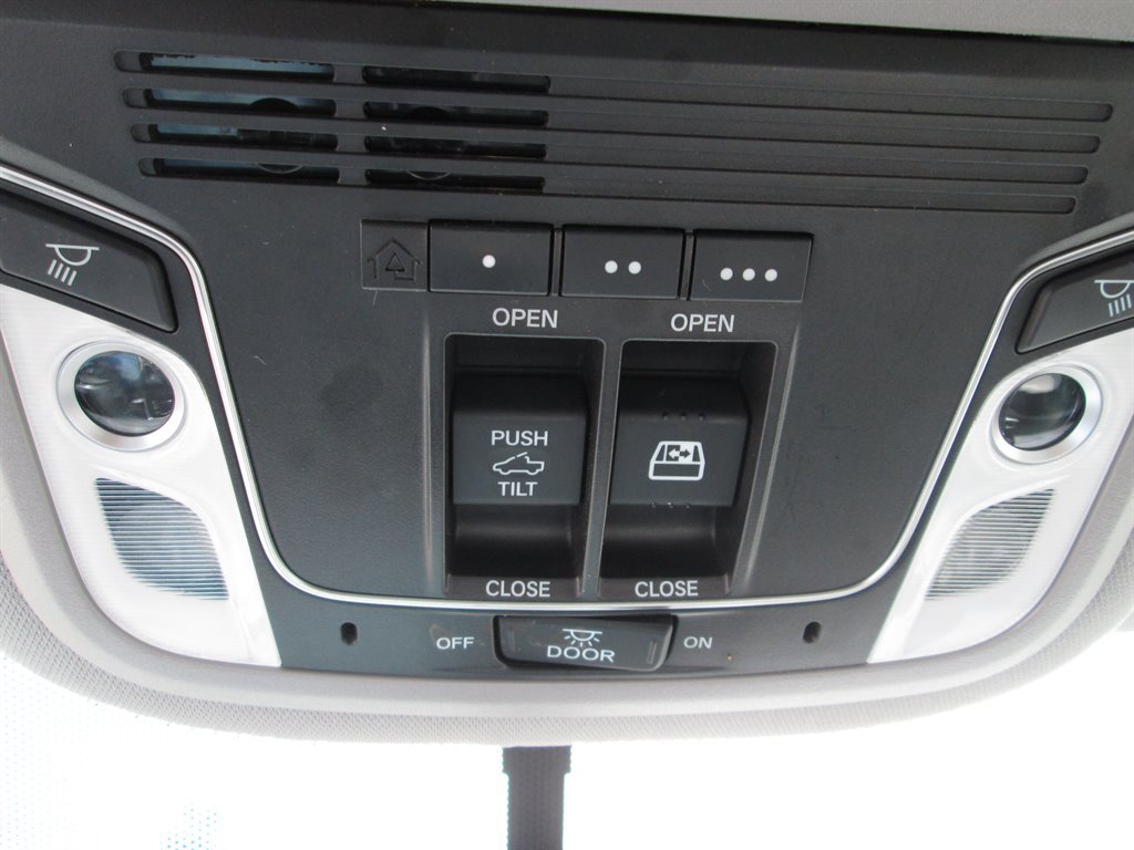 Used 2019 Honda Ridgeline RTL image 11