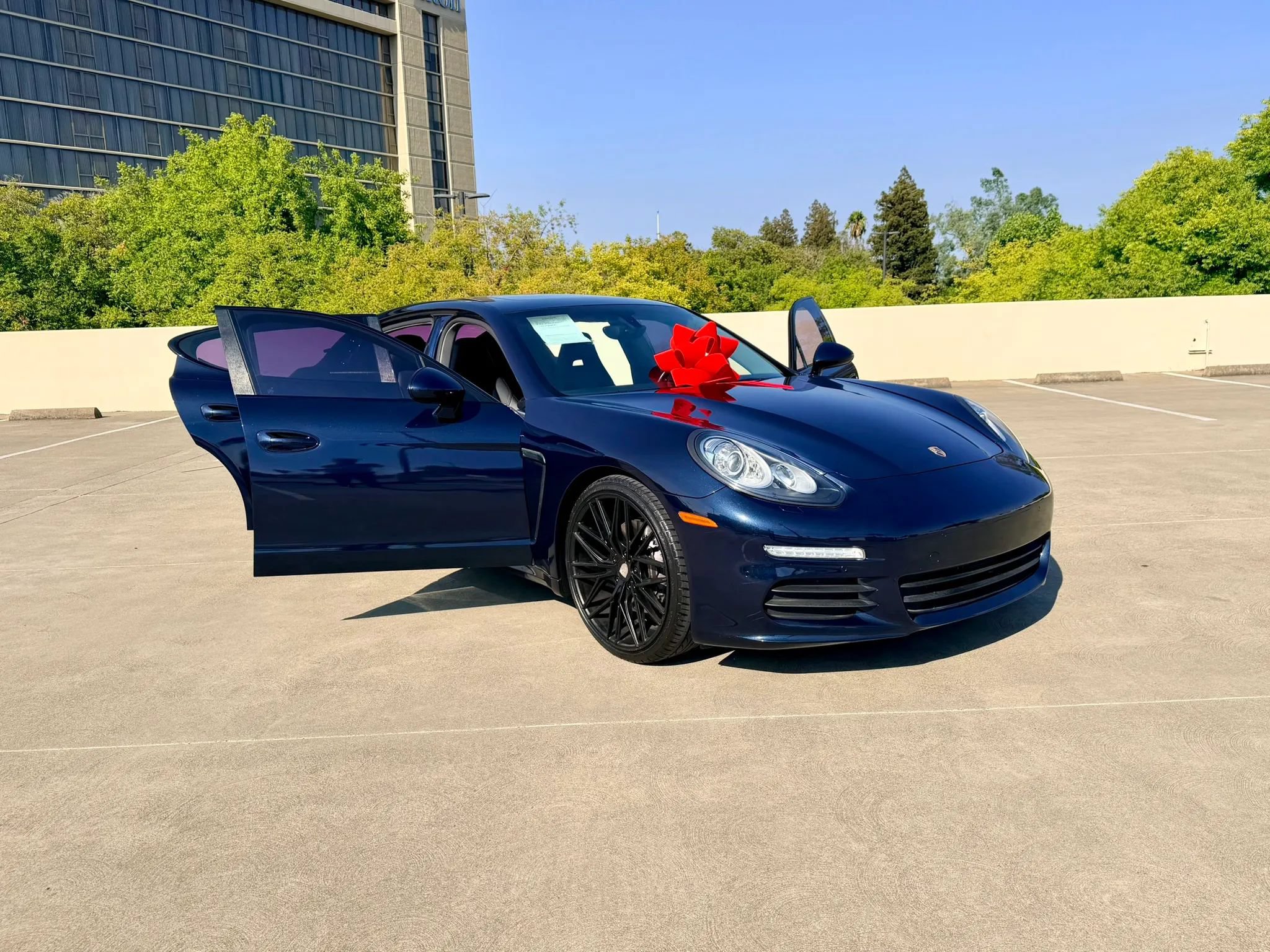 Used 2016 Porsche Panamera Edition RWD image 41