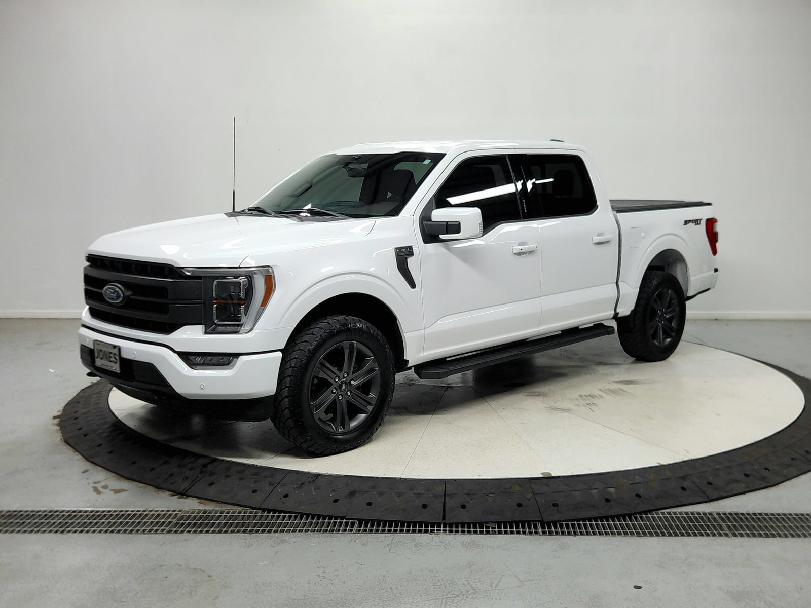 Used 2023 Ford F150 Lariat w/ Equipment Group 502A High AWD/4WD image 4
