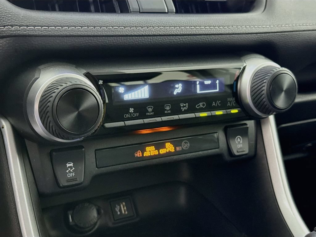 Certified 2023 Toyota RAV4 LE AWD/4WD image 8