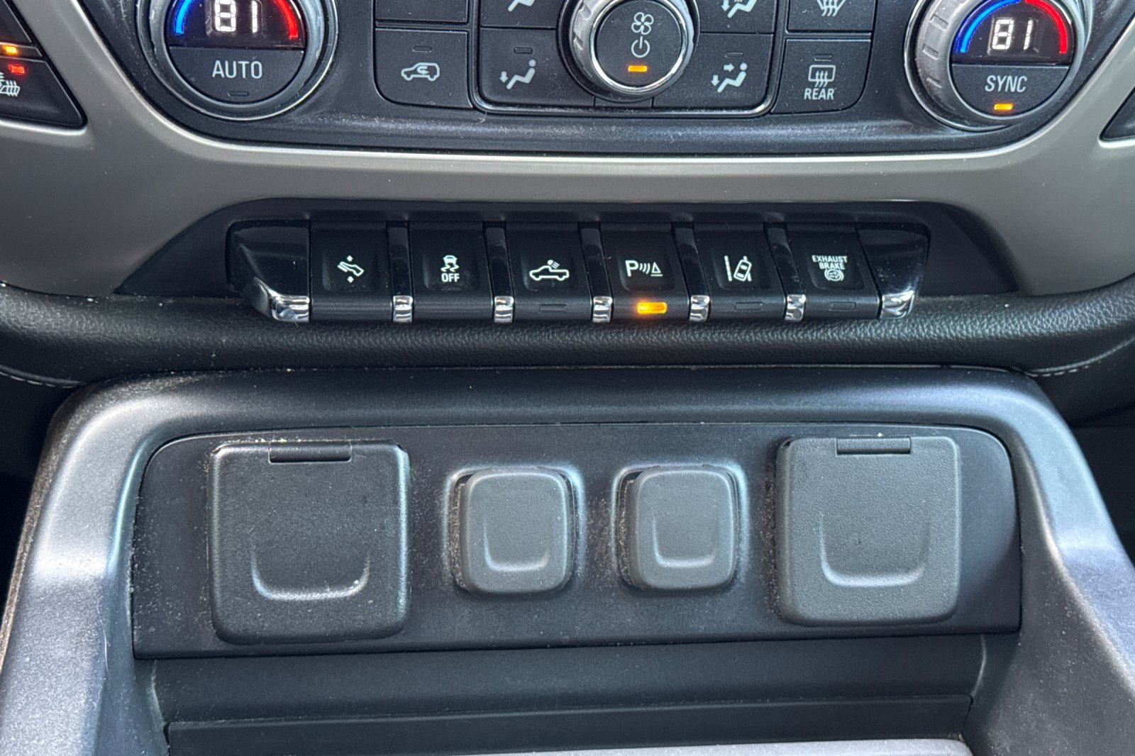 Used 2019 GMC Sierra 3500 Denali w/ Duramax Plus Package AWD/4WD image 29