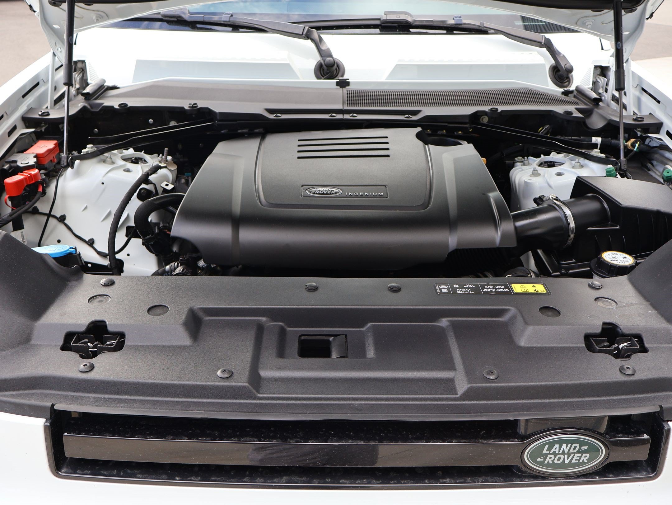 Used 2025 Land Rover Defender 110 S AWD/4WD image 35