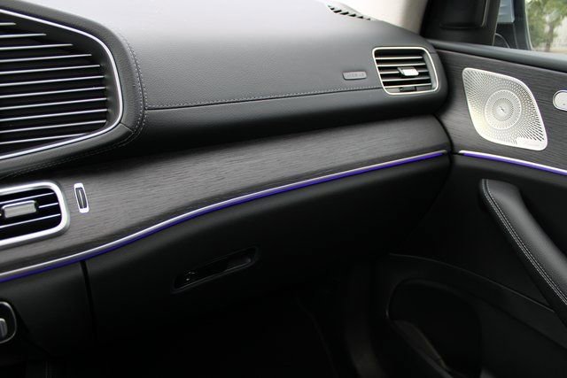 New 2026 Mercedes-Benz GLS 450 4MATIC image 34