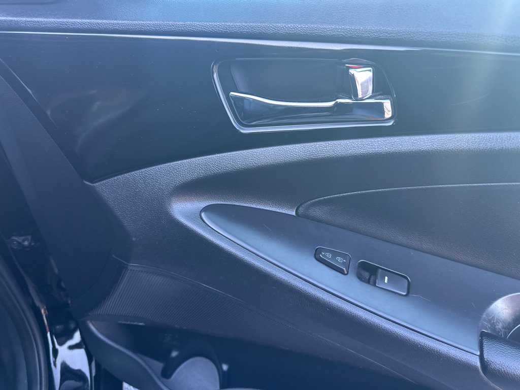 Used 2013 Hyundai Sonata Limited FWD image 13