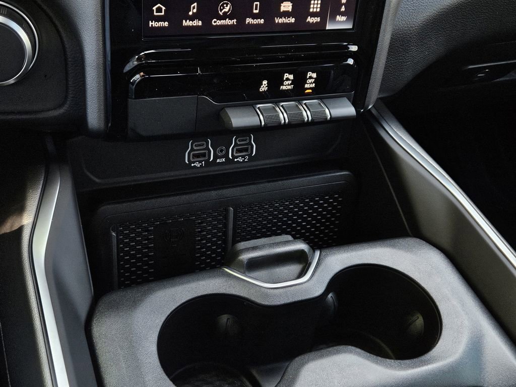 New 2026 RAM 1500 4x4 Crew Cab image 19