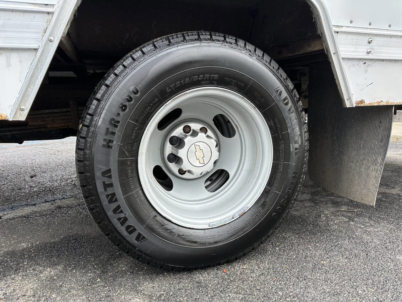 Used 2008 Chevrolet Express 3500 image 4