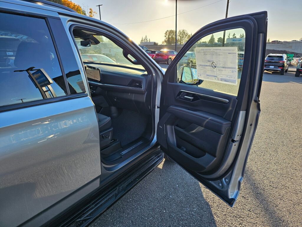 New 2026 Chevrolet Suburban RST w/ Comfort Package image 29