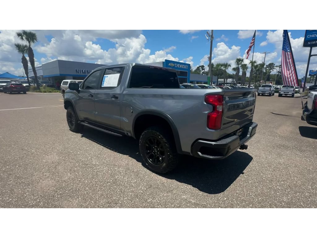 Used 2023 Chevrolet Silverado 1500 ZR2 w/ Technology Package AWD/4WD image 4