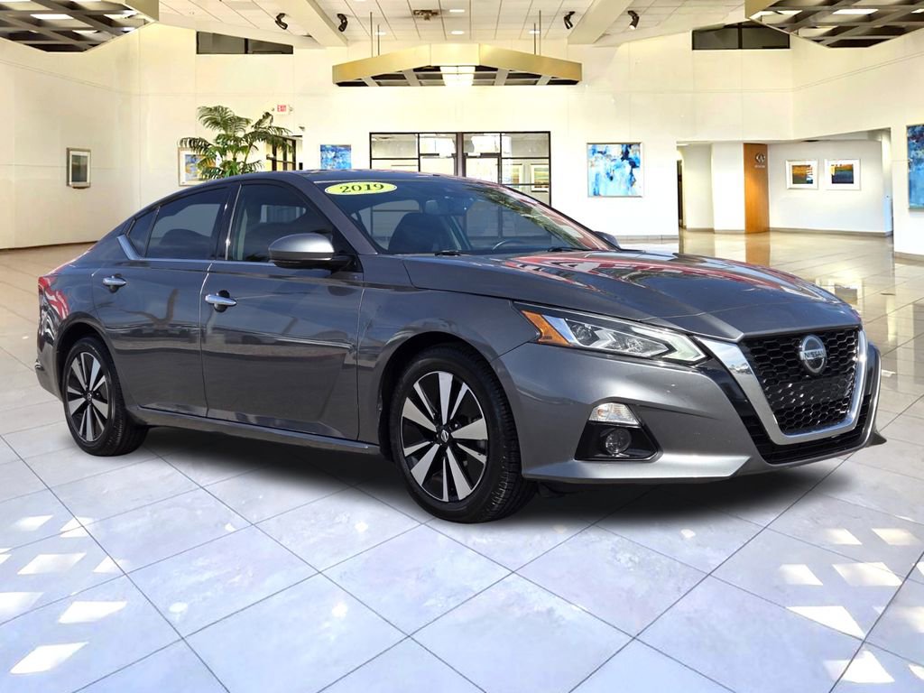 Used 2019 Nissan Altima 2.5 SV FWD image 3