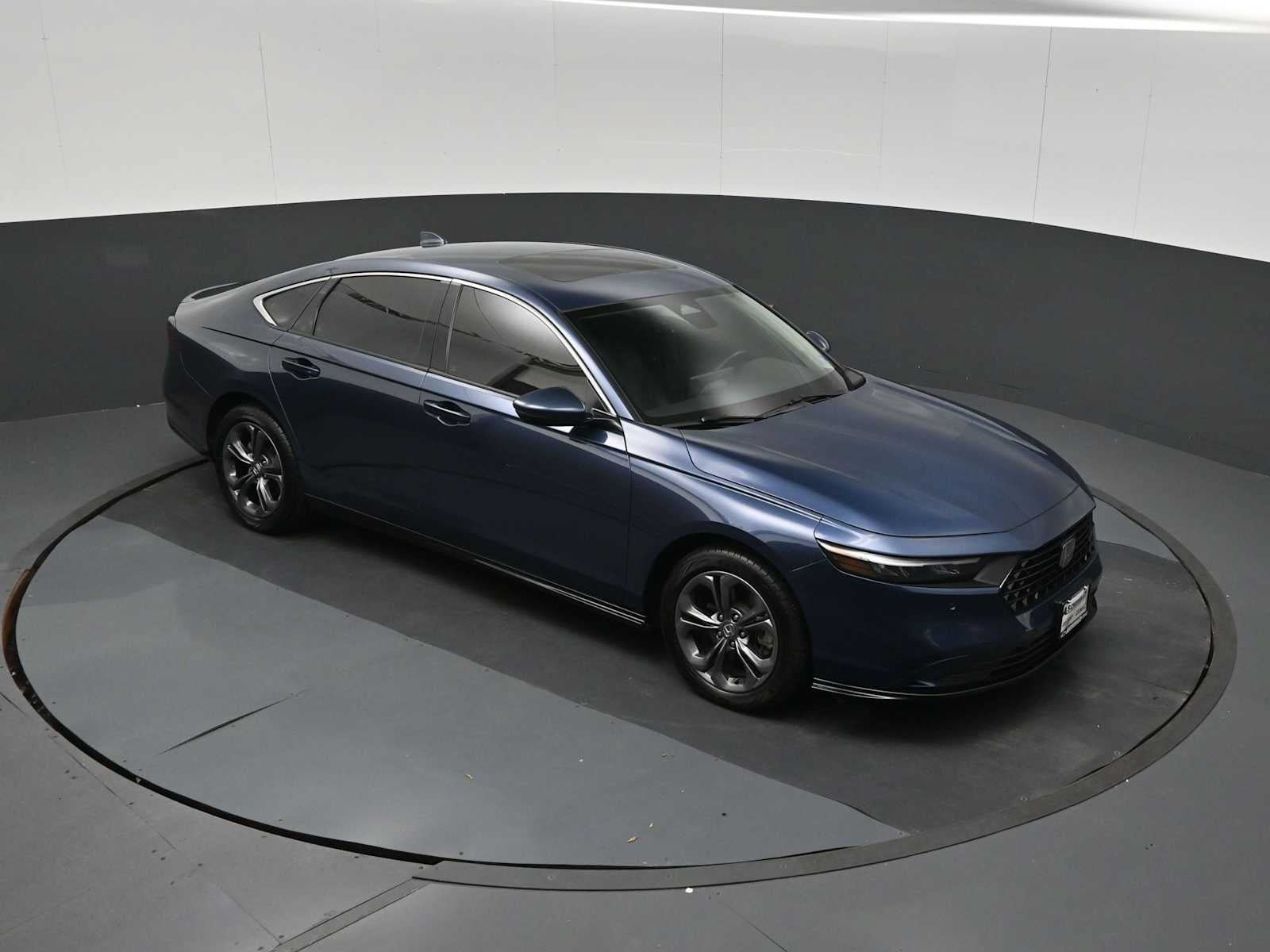 Used 2023 Honda Accord EX-L image 10
