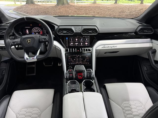 Used 2020 Lamborghini Urus AWD/4WD image 16