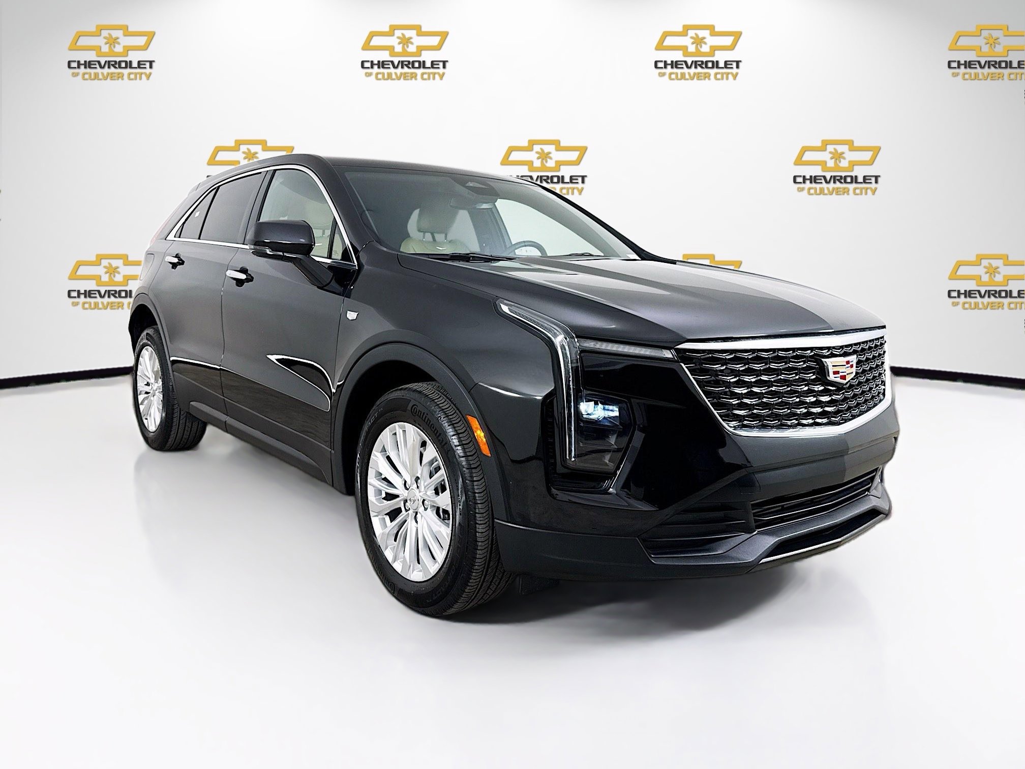 Used 2024 Cadillac XT4 Luxury w/ Cold Weather Package image 1