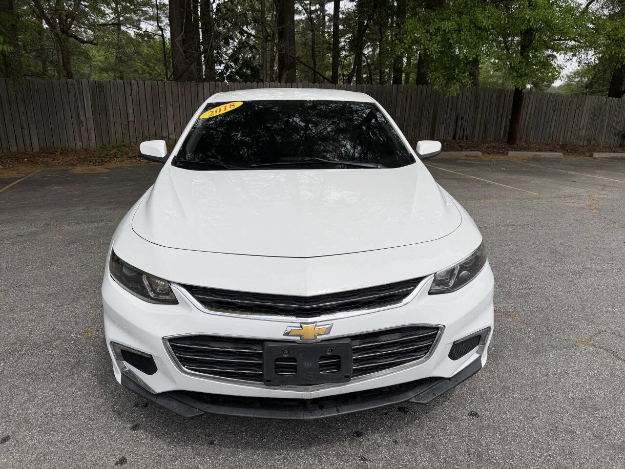 Used 2018 Chevrolet Malibu LT image 2