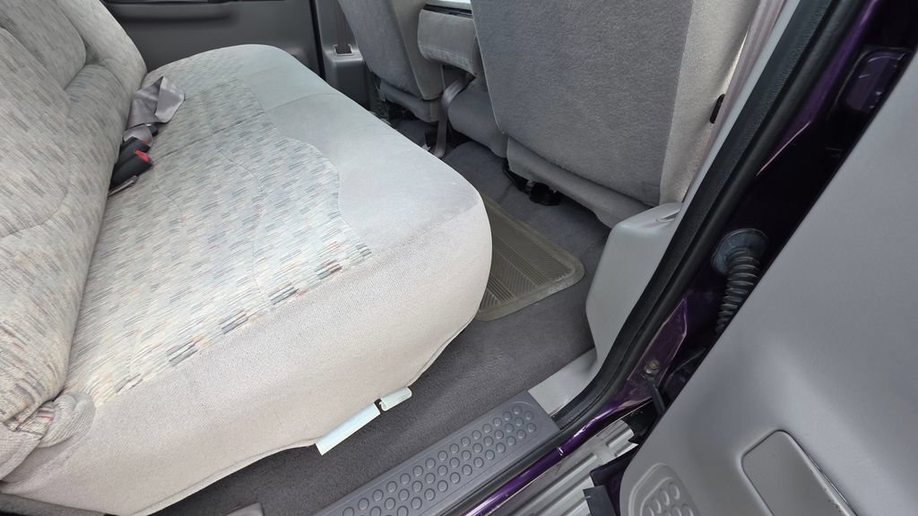 Used 1999 Ford F250 XLT RWD image 16