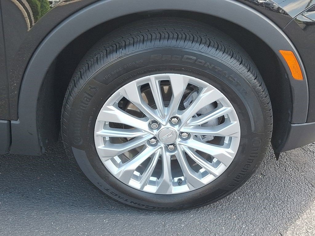Certified 2024 Cadillac XT4 Luxury w/ Cold Weather Package AWD/4WD image 8