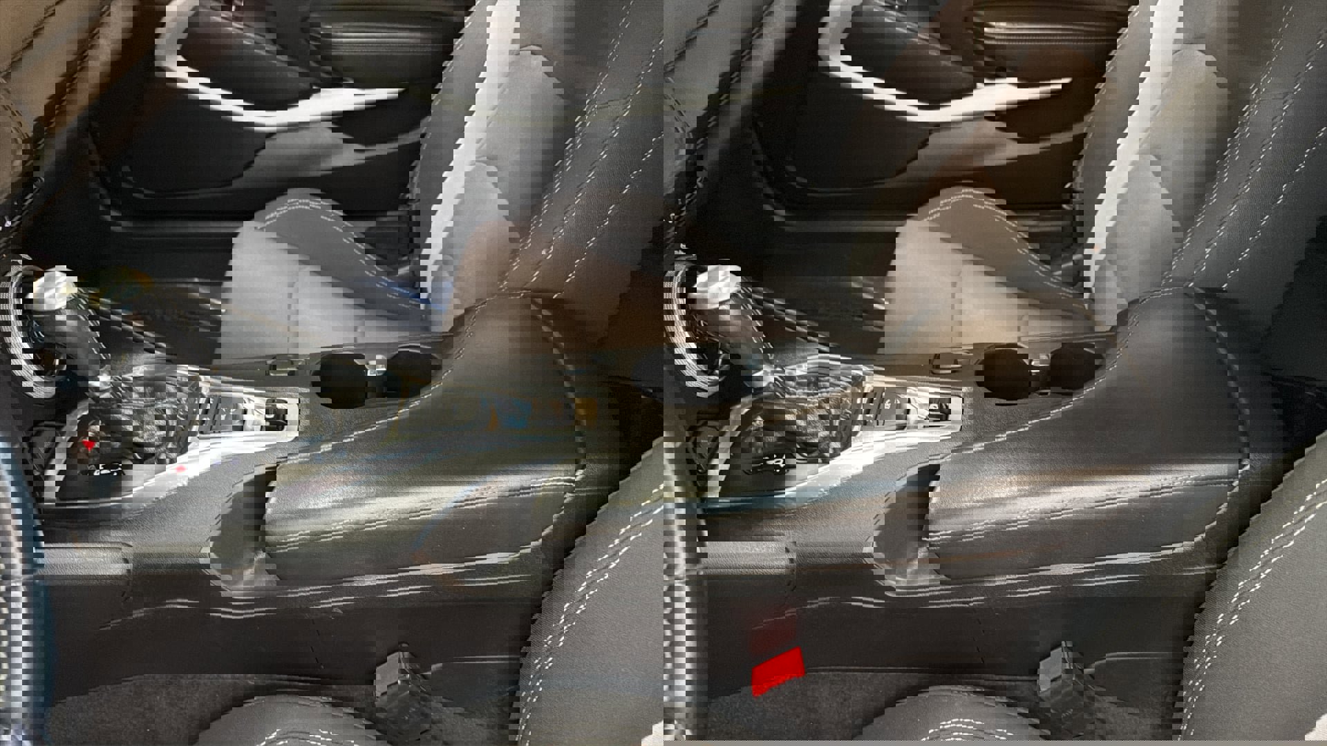 Used 2019 Chevrolet Camaro LS RWD image 26