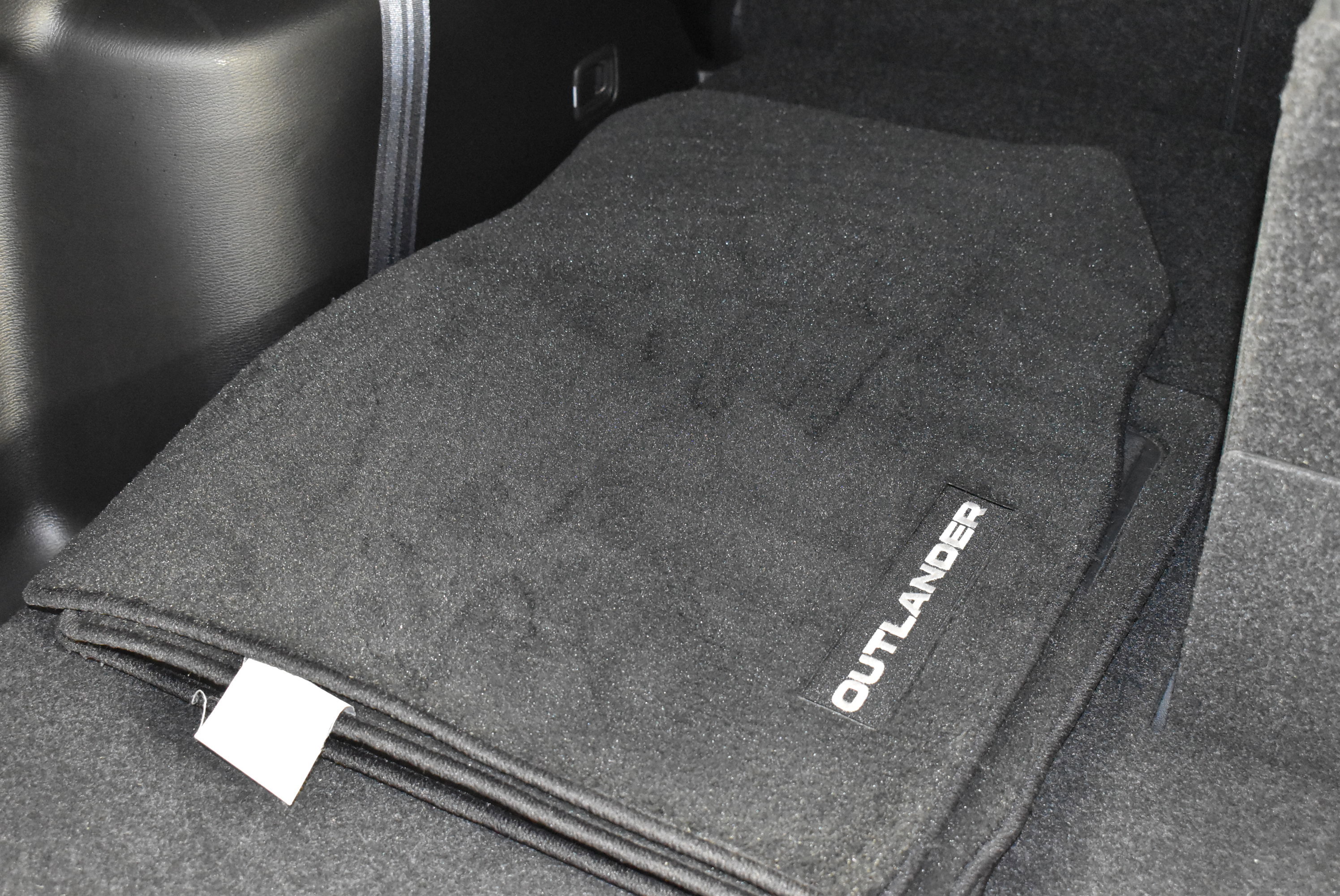 Used 2024 Mitsubishi Outlander ES image 51