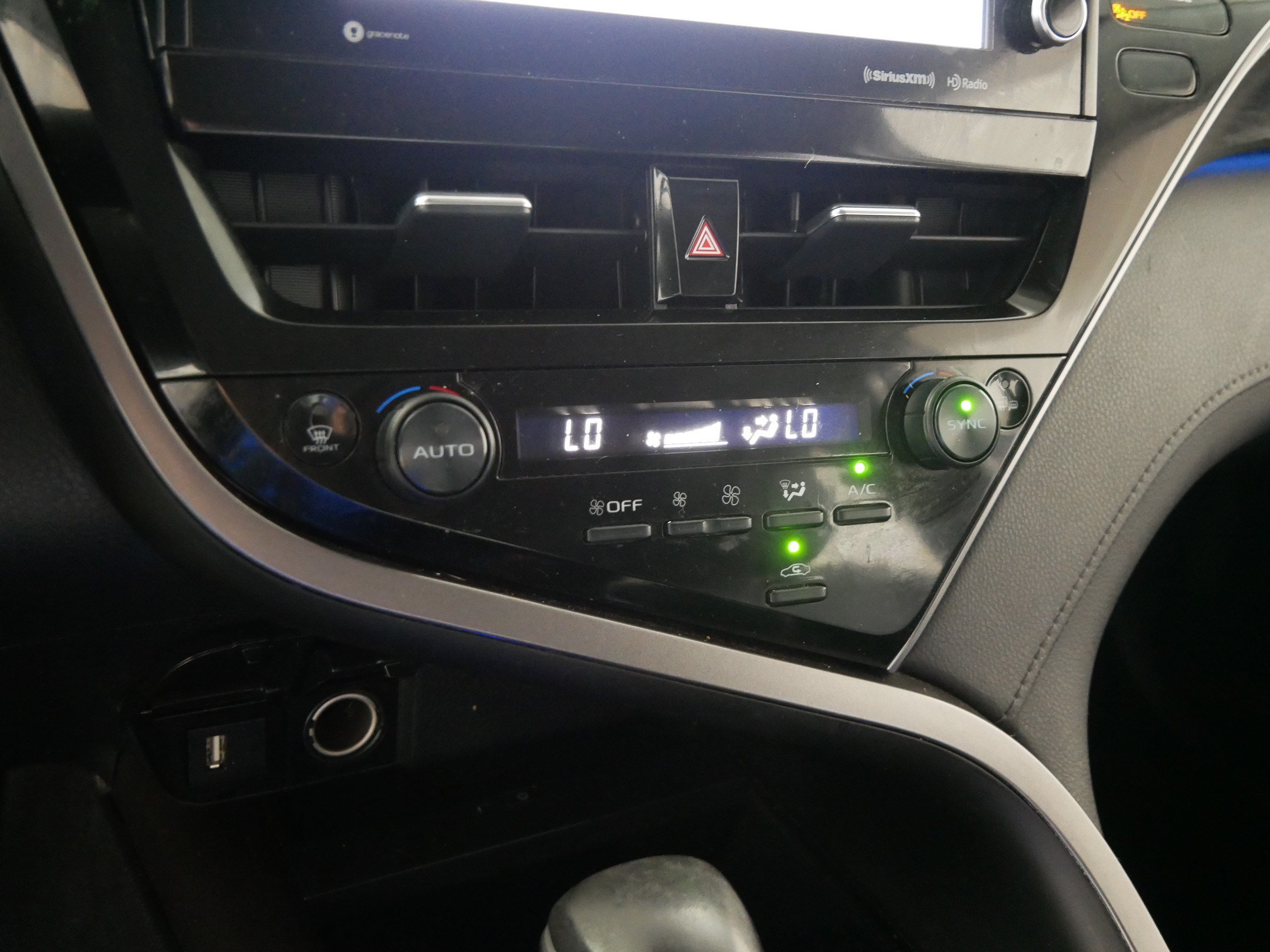 Used 2023 Toyota Camry XLE w/ Protection Package (Q2) (TMS) FWD image 23