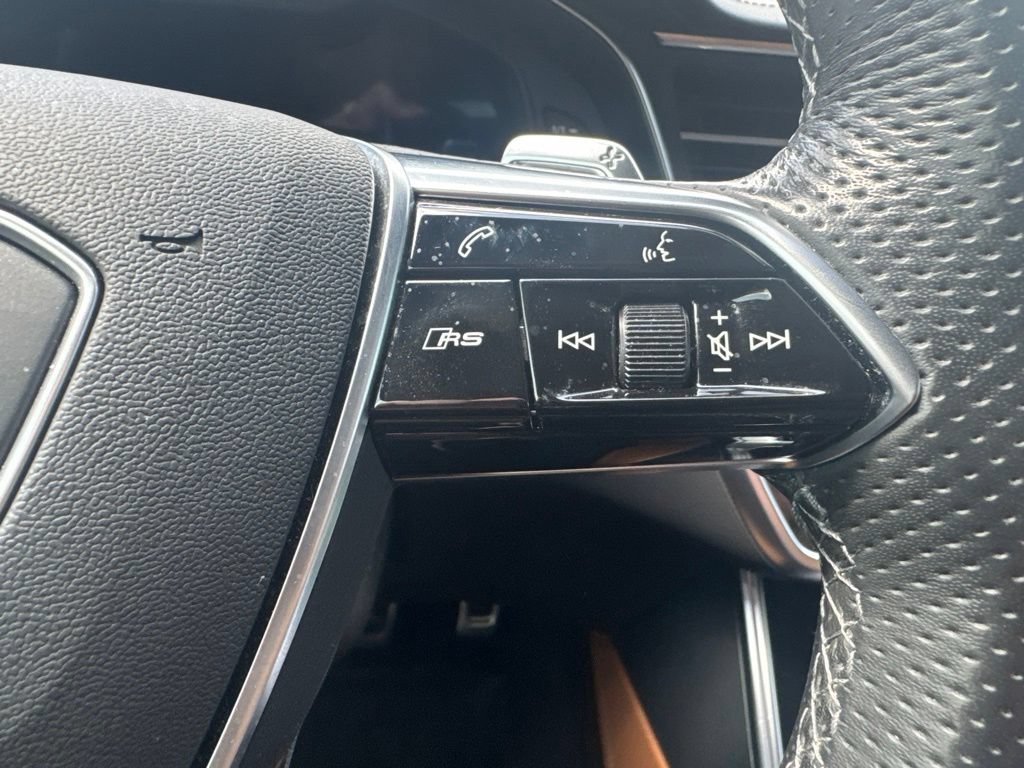 Used 2022 Audi RS 6 AWD/4WD image 21