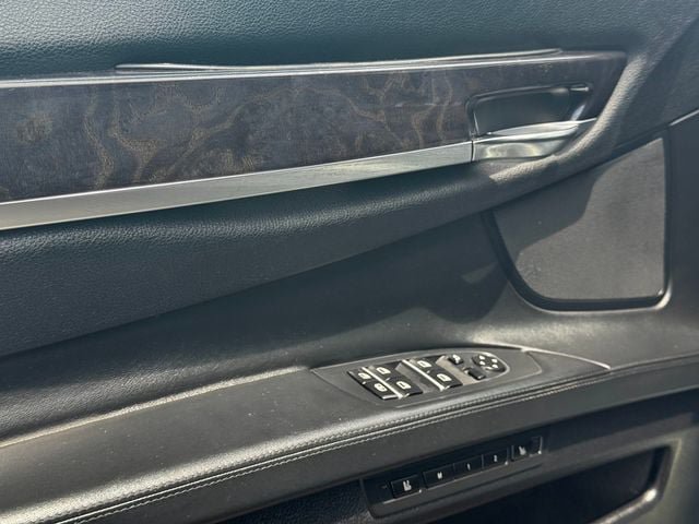 Used 2010 BMW 750Li xDrive AWD/4WD image 14