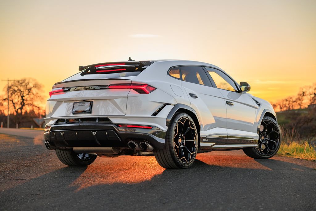 Used 2023 Lamborghini Urus Performante image 6