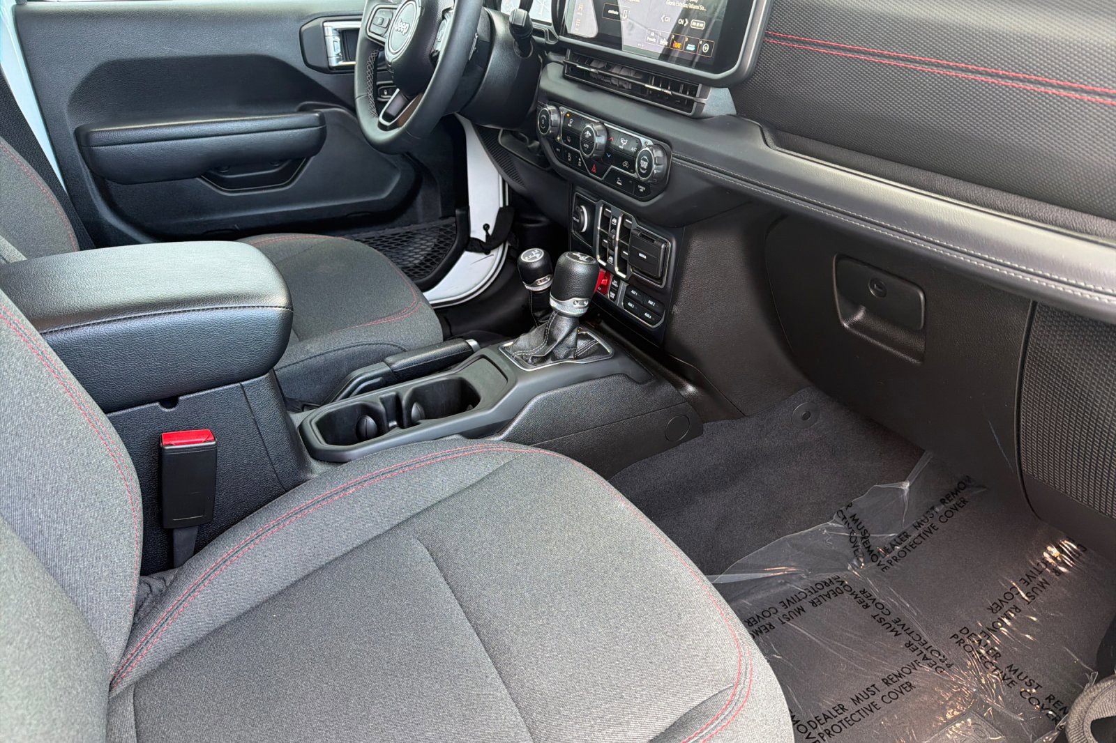 Used 2025 Jeep Wrangler Unlimited Rubicon image 15