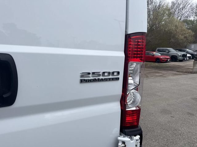Used 2025 RAM ProMaster 2500 w/ Convenience Group FWD image 7