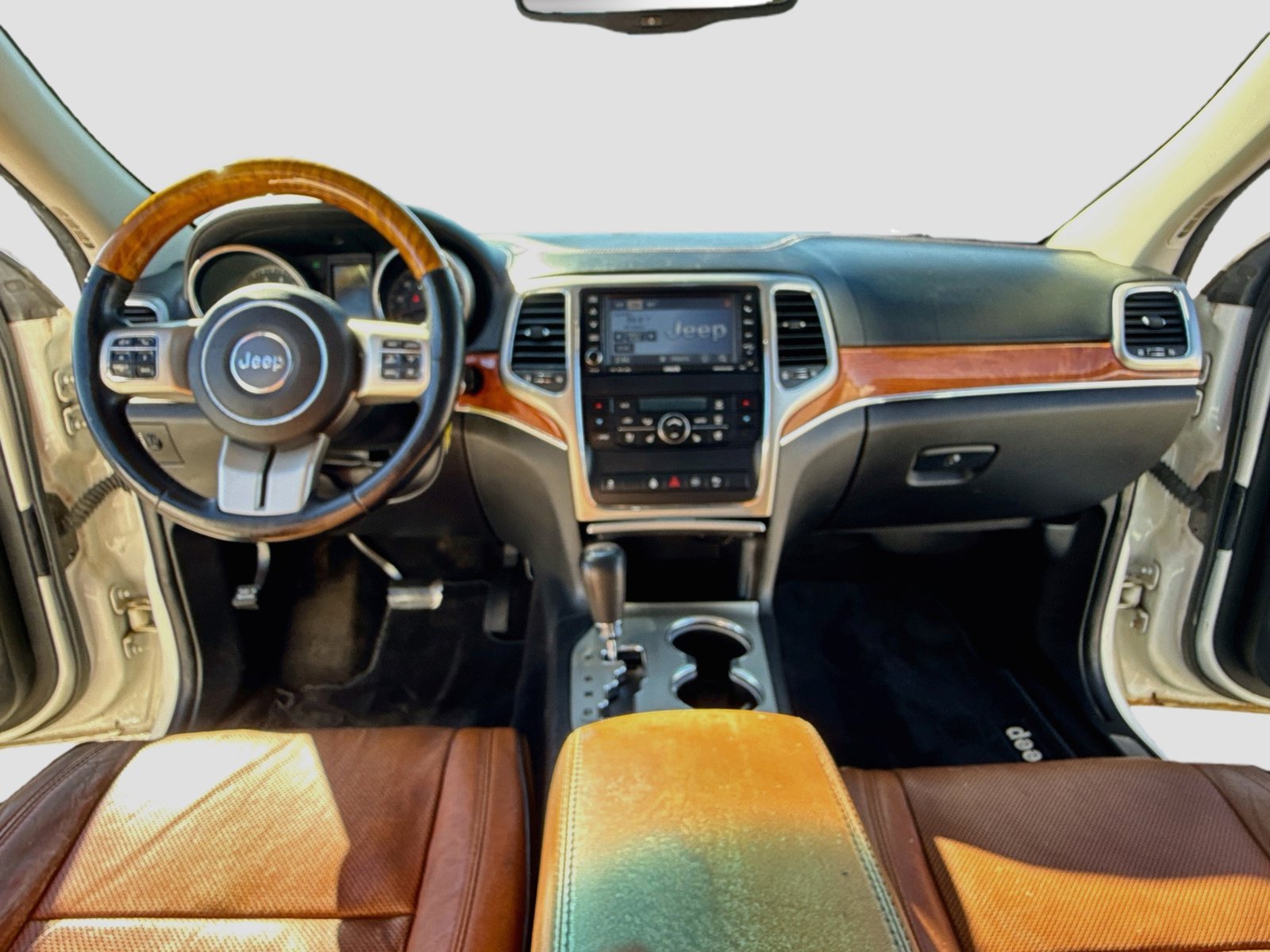 Used 2011 Jeep Grand Cherokee Overland AWD/4WD image 14