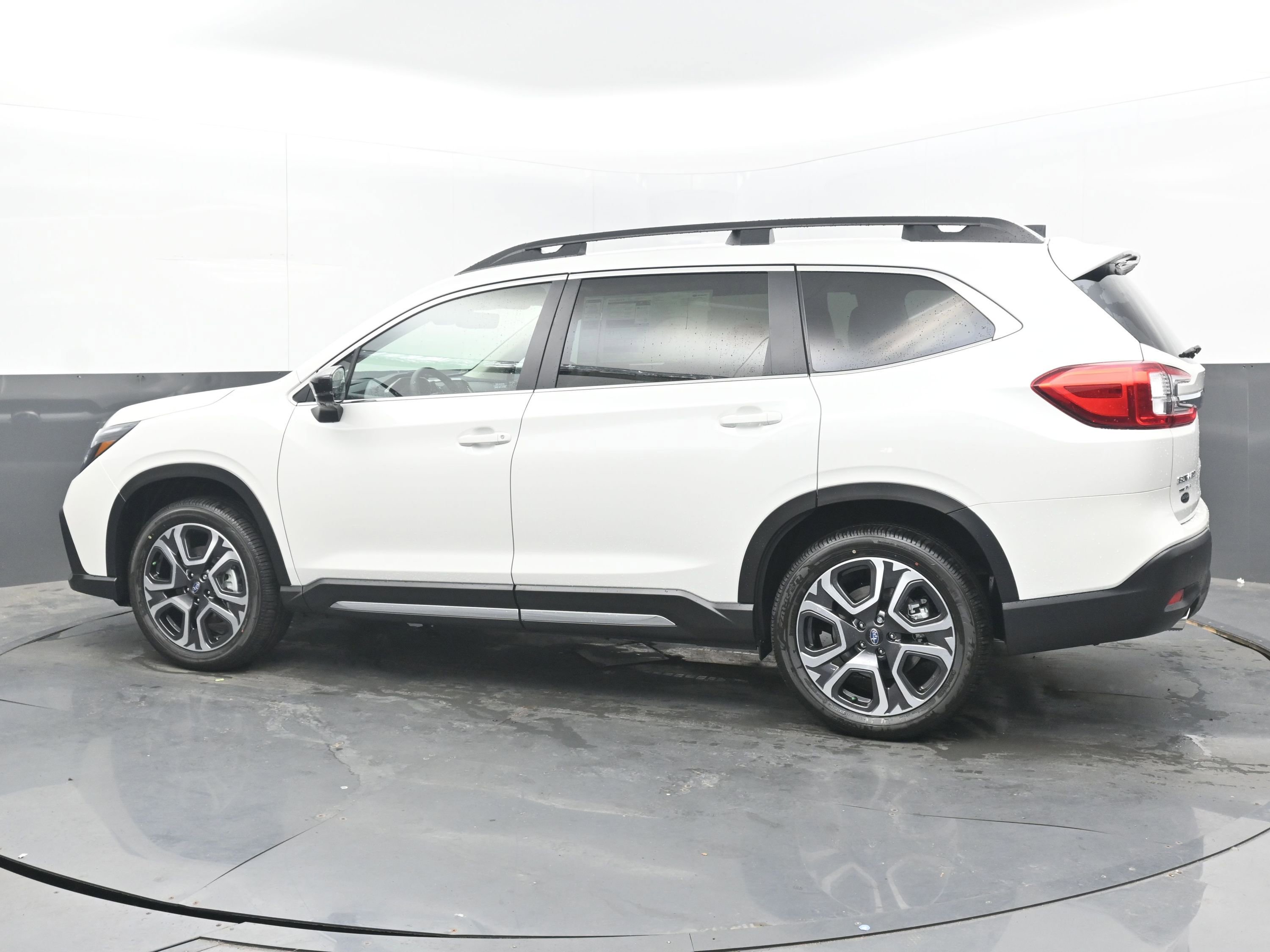 Certified 2025 Subaru Ascent Limited image 5