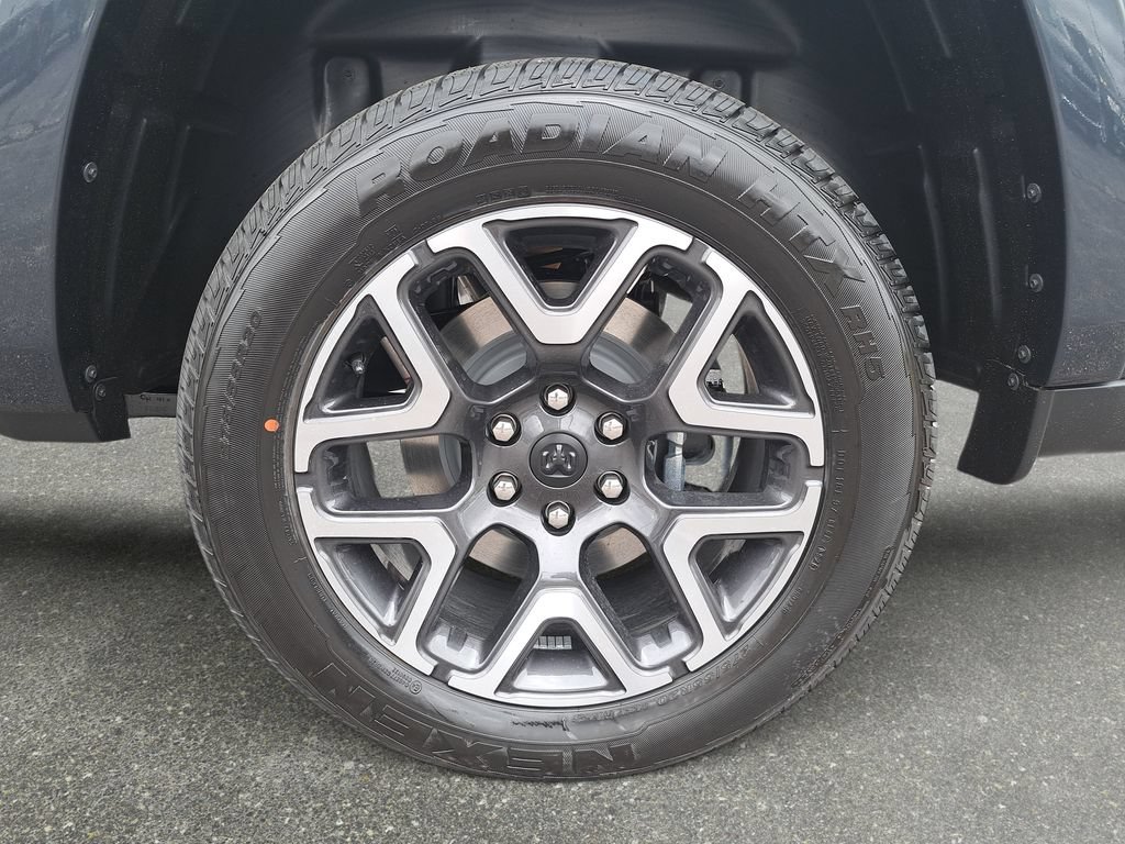 New 2026 RAM 1500 Laramie AWD/4WD image 32