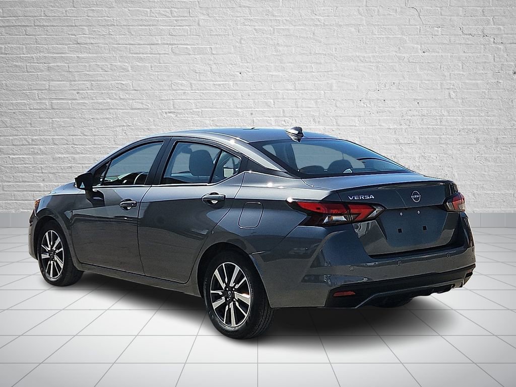 Used 2025 Nissan Versa SV FWD image 3