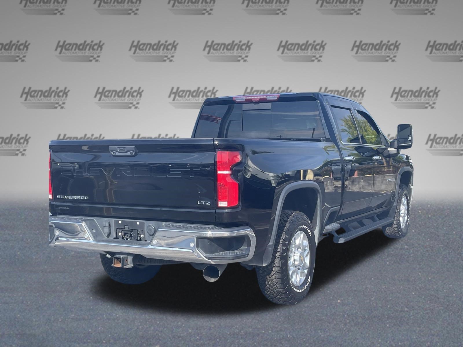 Used 2024 Chevrolet Silverado 2500 LTZ w/ LTZ Convenience Package AWD/4WD image 10