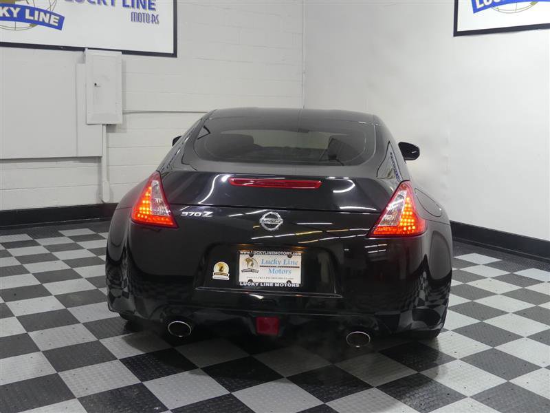 Used 2017 Nissan 370Z Coupe image 8
