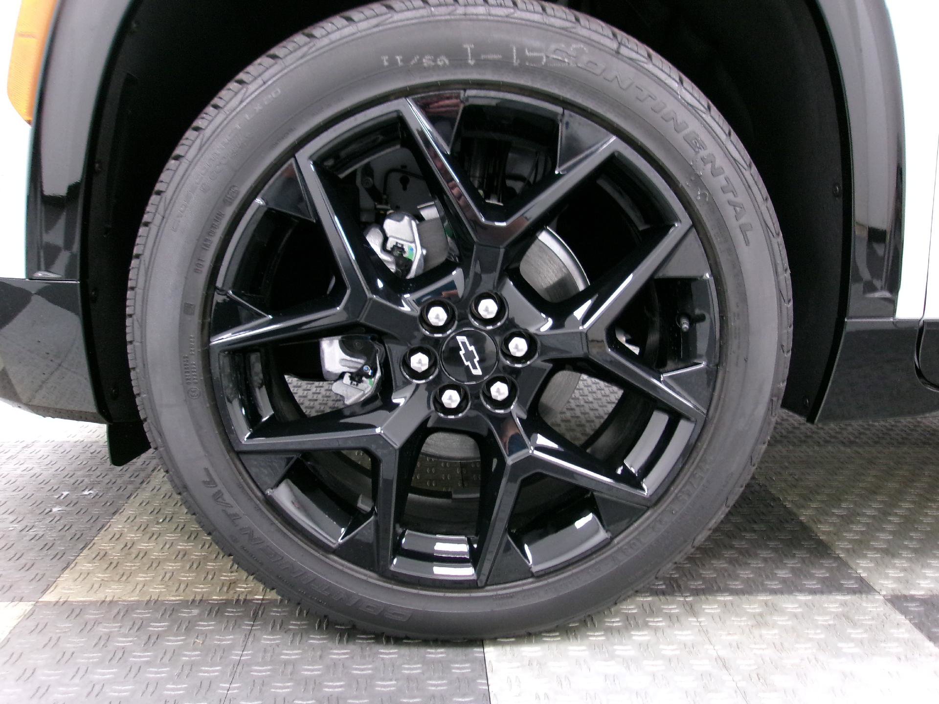 New 2026 Chevrolet Traverse RS w/ LPO, Floor Liner Package image 19