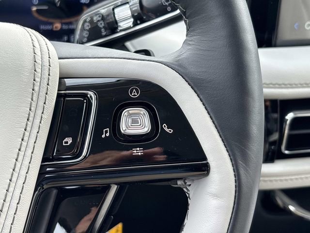 New 2026 Lincoln Aviator 2WD w/ Jet Appearance Package image 26