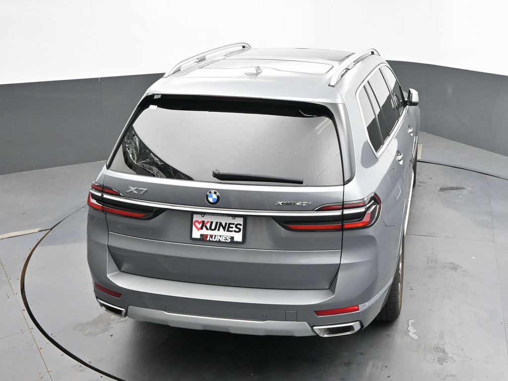 Used 2026 BMW X7 xDrive40i AWD/4WD image 21